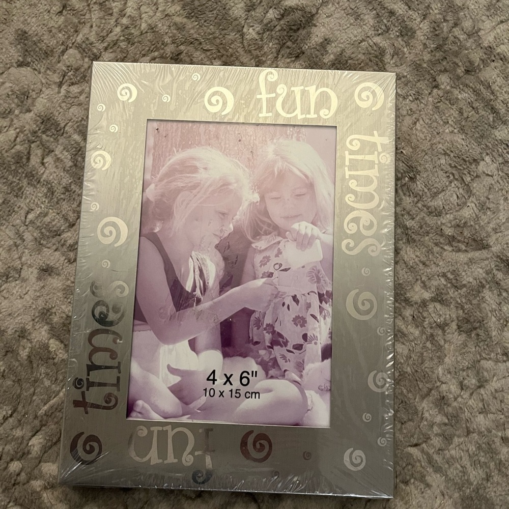 Silver picture frame 4 x 6